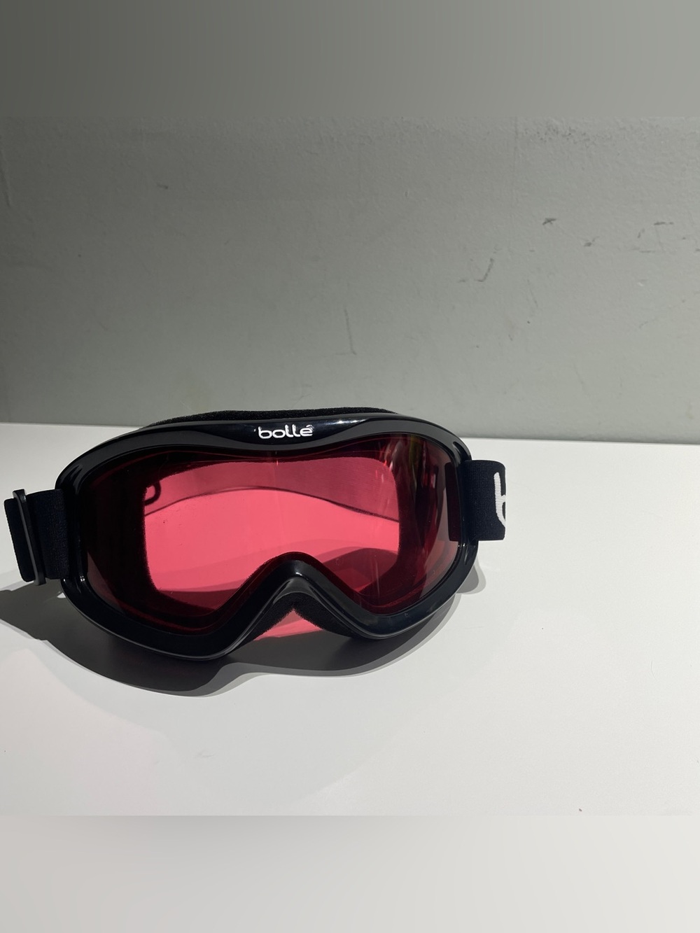 Bolle Ski Snow Goggles Red Hot Pink Lens